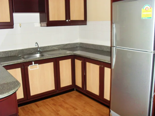 Acadamia Grand Tower
