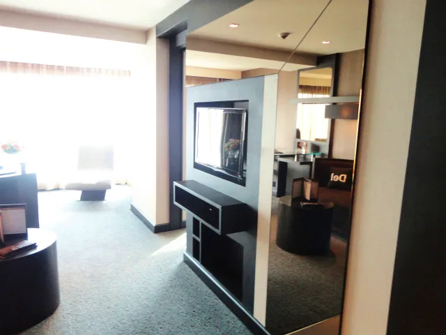Golden Tulip Mandison Suites