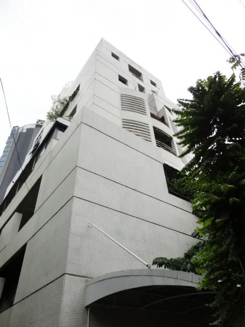 Lumpini House