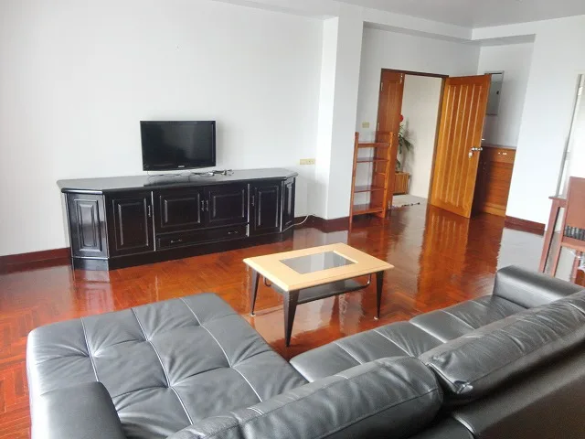 Sriwattana Apartment