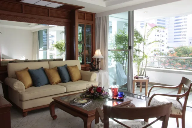 Suan Phinit Executive Apartment