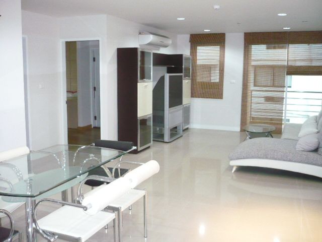 Serene Place Sukhumvit 24