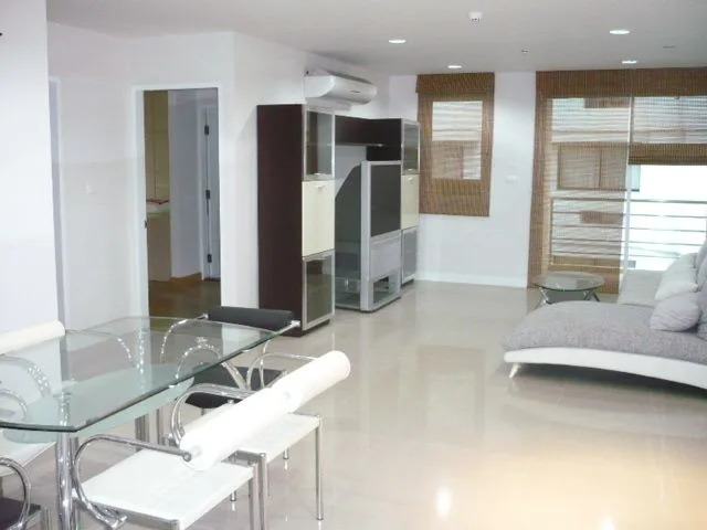 Serene Place Sukhumvit 24