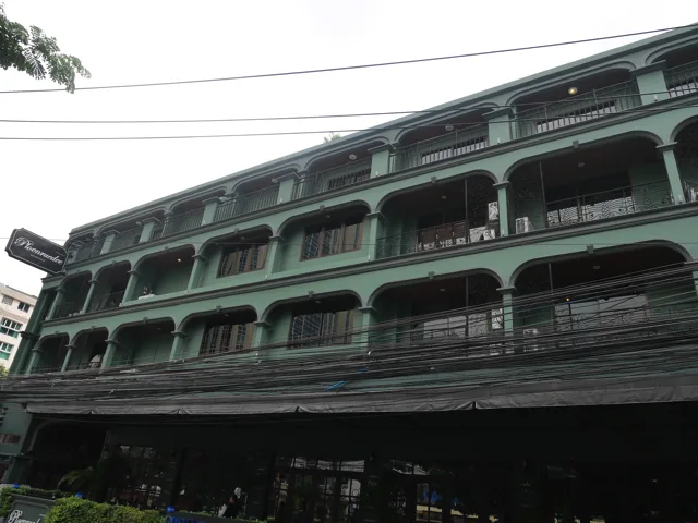Ploenrudee Residence