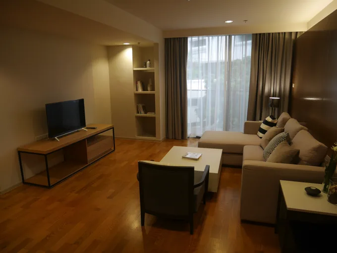 Piya Residence 28-30