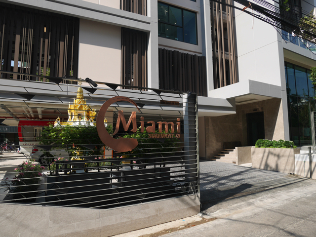 Miami Sukhumvit 49