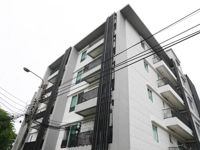Thonglor 21 by Bliston
