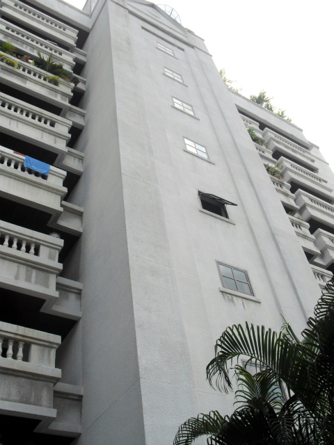 Crystal Ville Court
